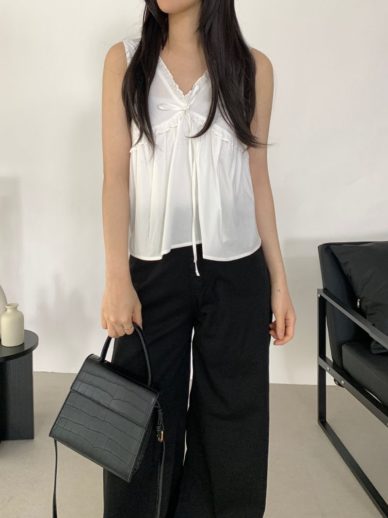 Devco Frill Sleeveless Blouse