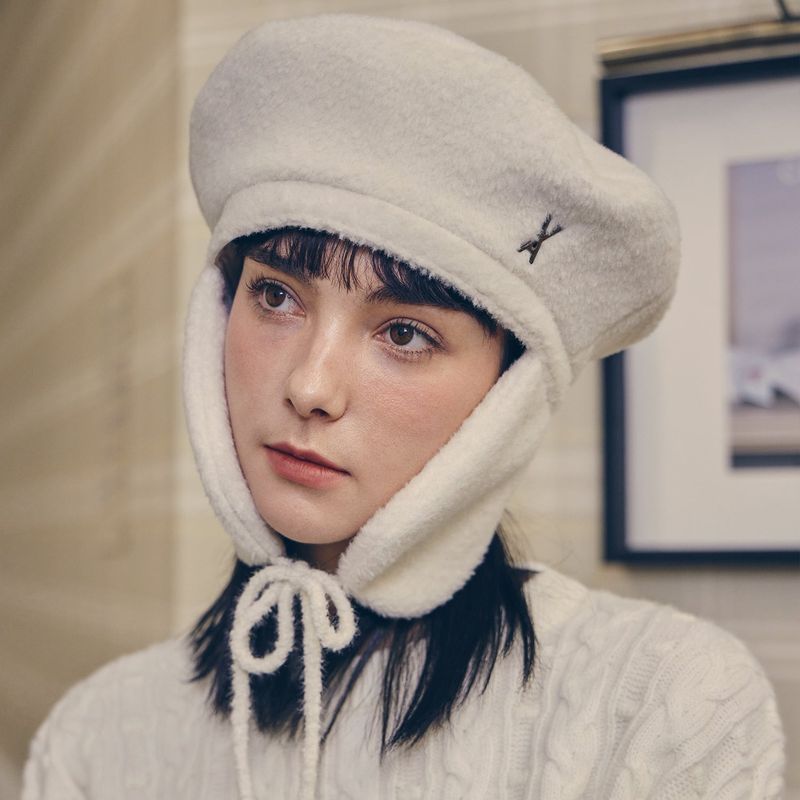 VA Stud Fly Wool Beret / Ivory