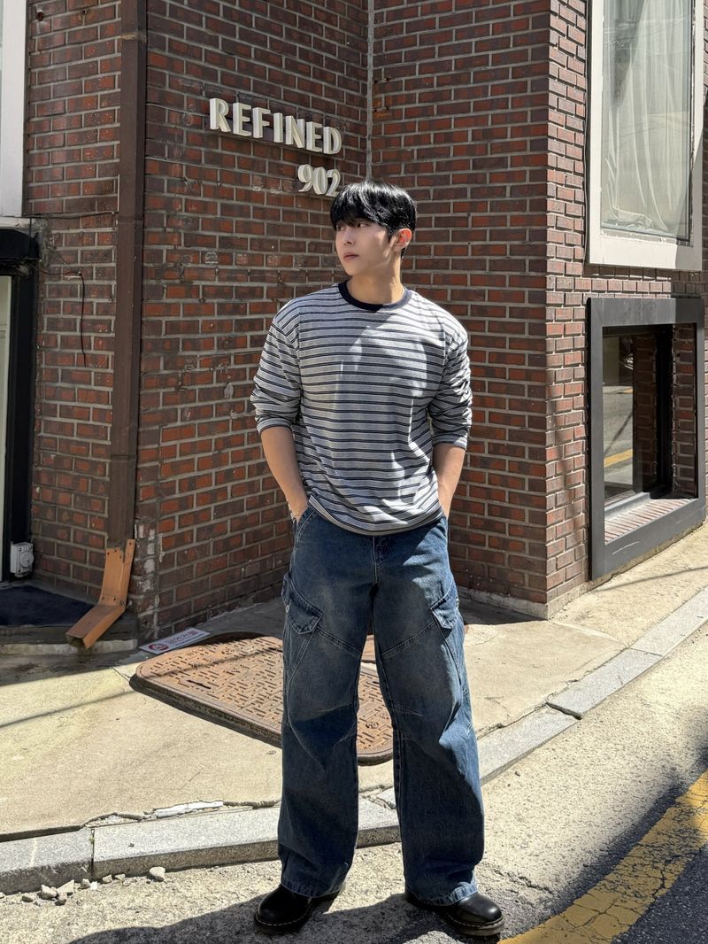 With crop stripe long-sleeve tee