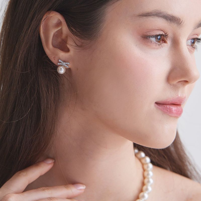 LOVESOME PEARL EARRINGS