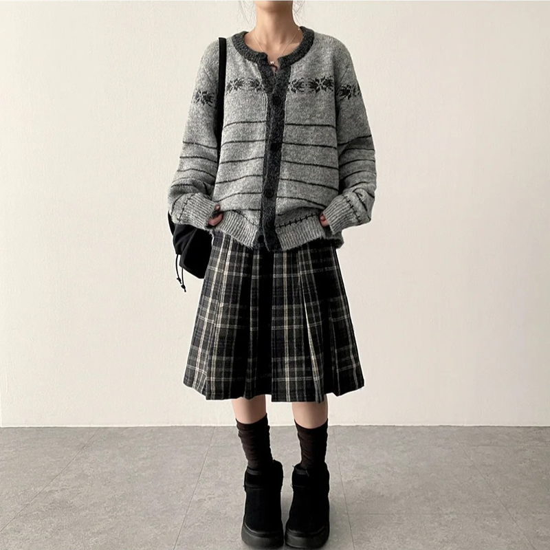 Dotten Check Woolen Pleated Midi Skirt