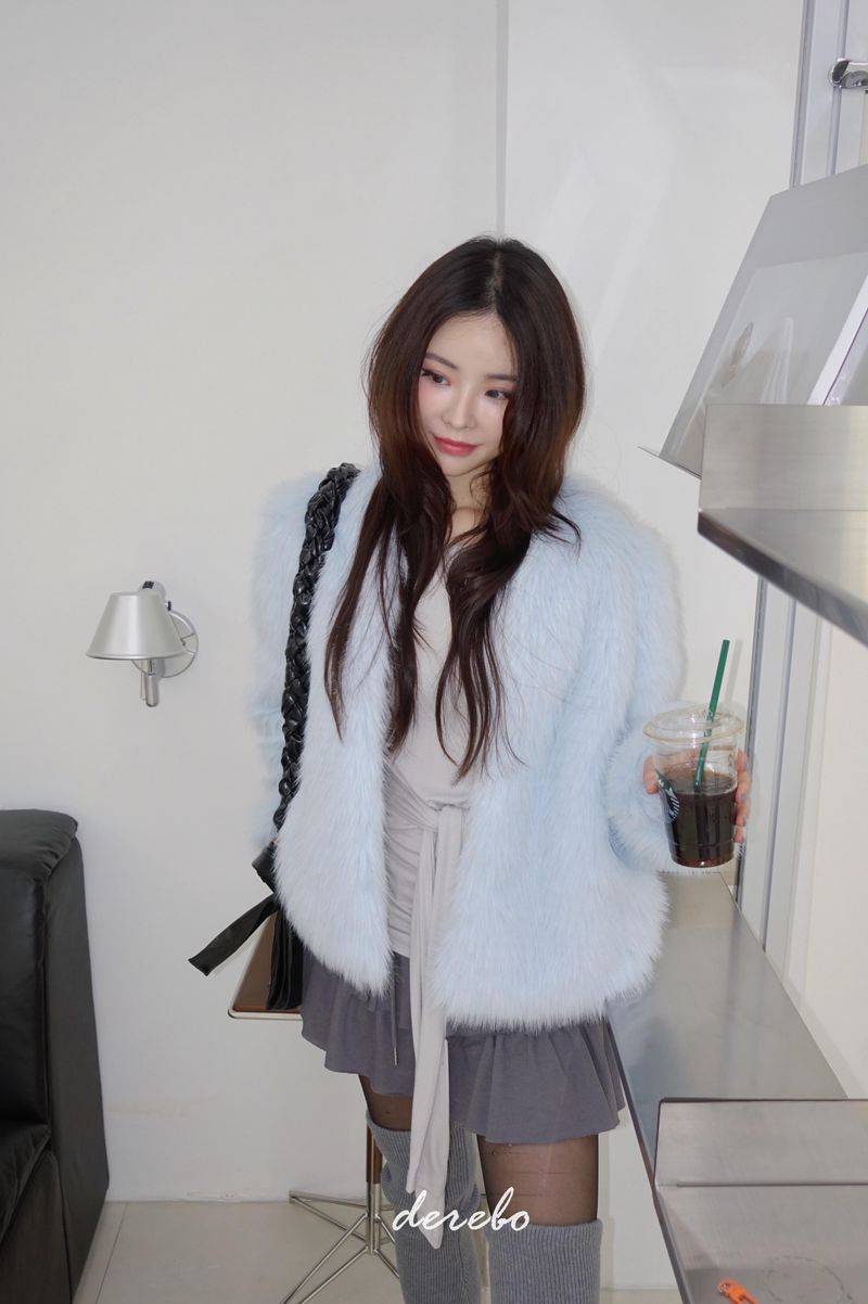 Sky Cloud No Collar Fur Jacket