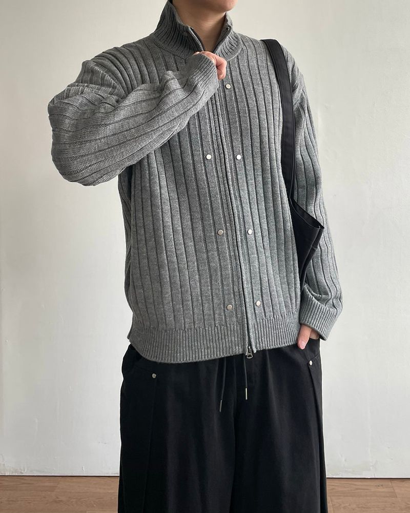 Dot Rivet Ribbed Knit Zip-up