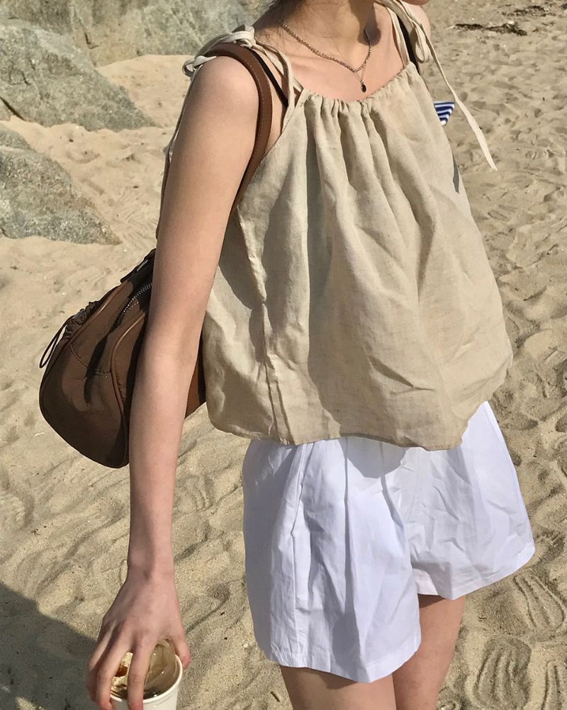 Cynthia sleeveless