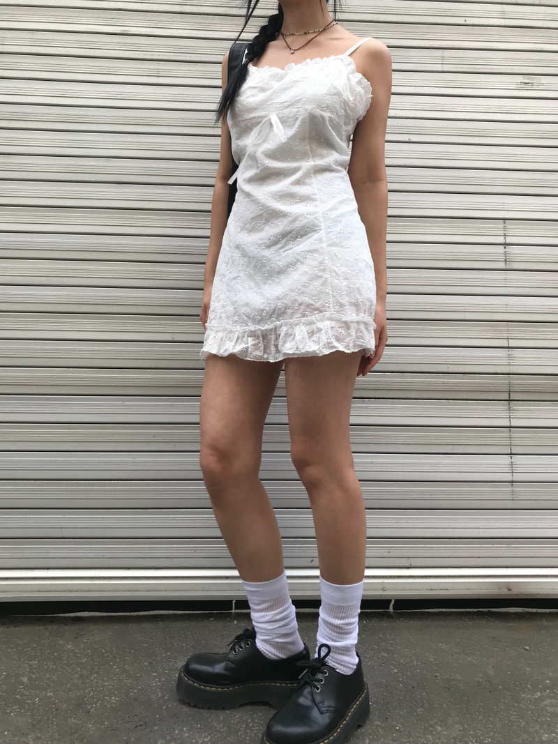 ホワイトパンチング ミニワンピース