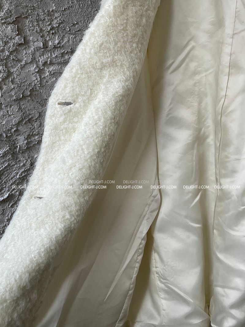 Soft and overfit blazer jacket