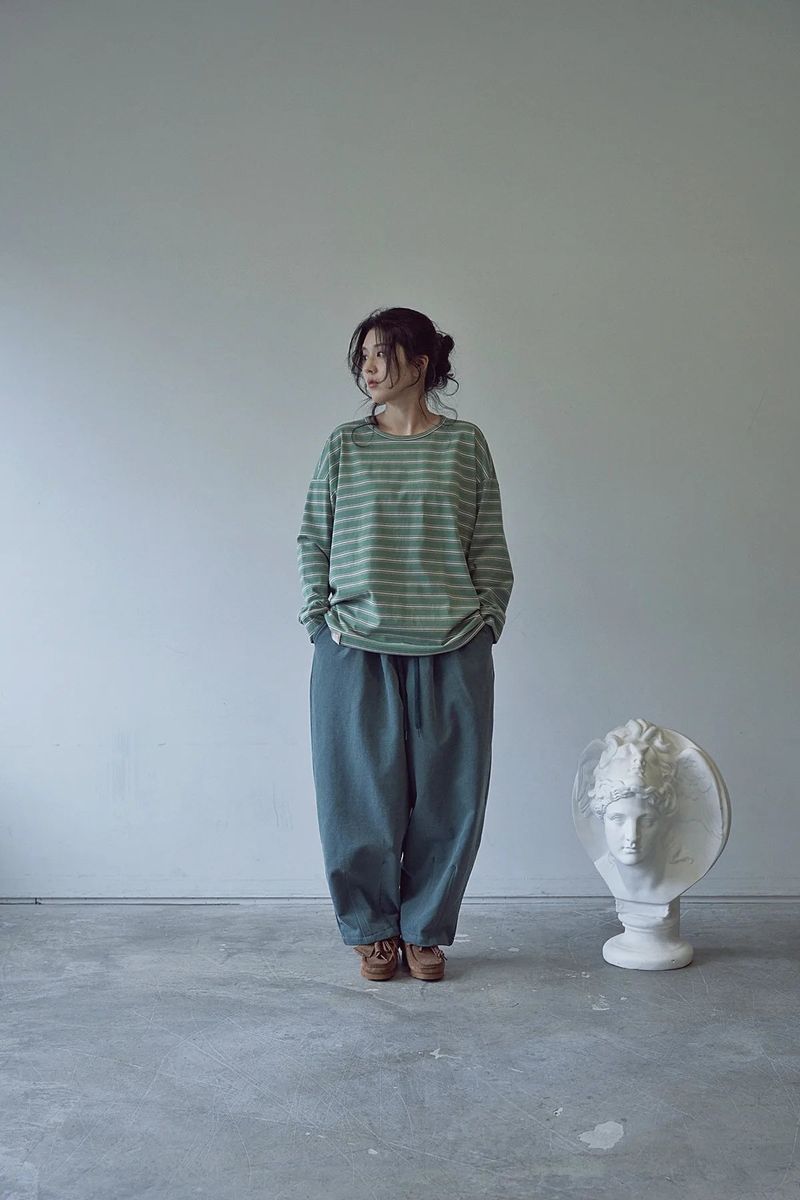 STRIPE BINDING-NECK BOX TEE (Sage Green)