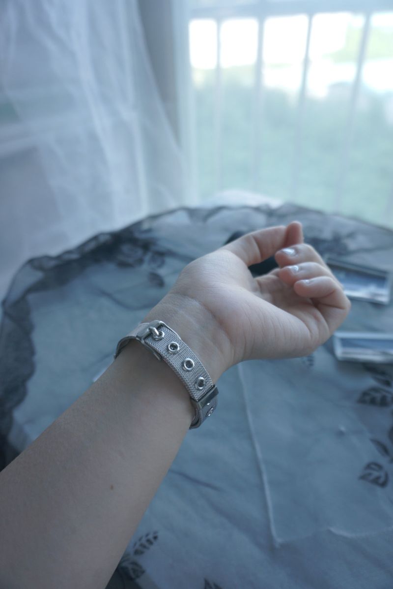 clover mesh strap watch