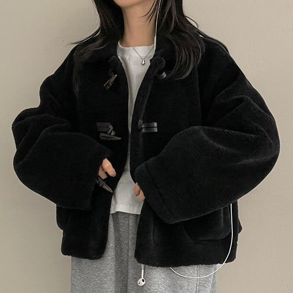 hijjoo（ハイチュー）の「Aryang ウールビッグカラーショートコート（ジャケット/アウター）」