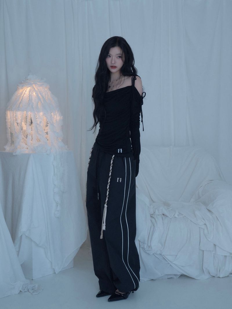 Cats Draping One-Shoulder Top
