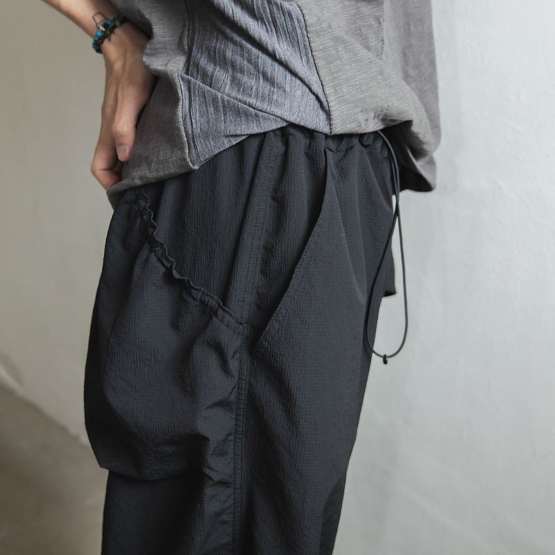 Packable parachute cargo pants / Black