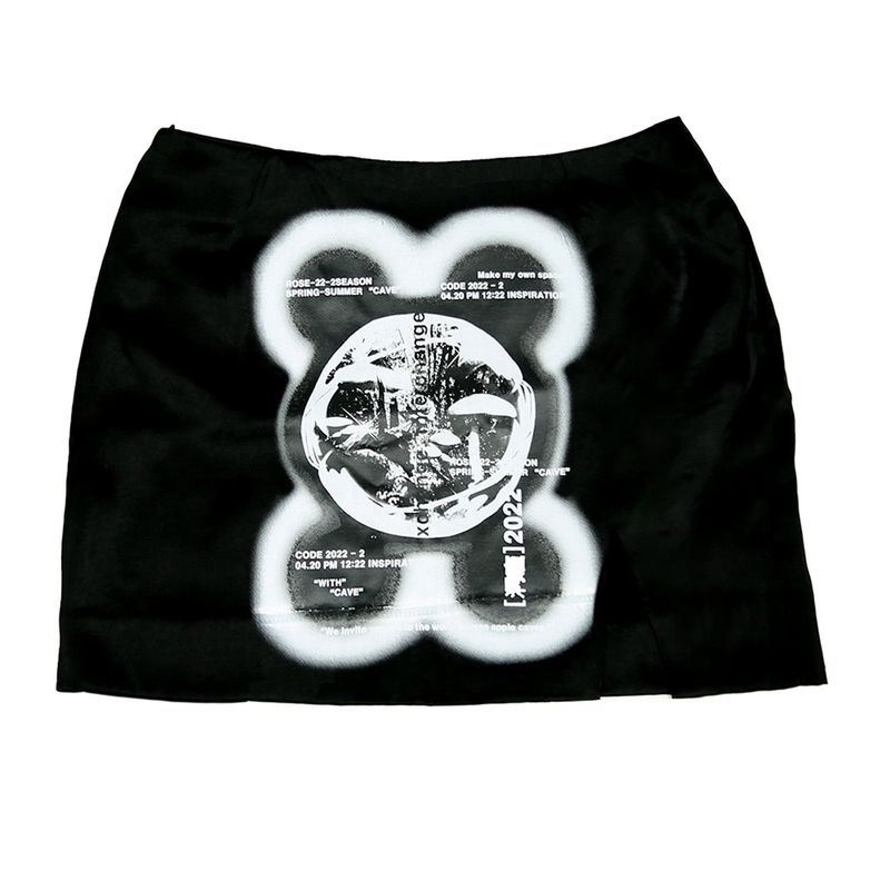 222 Slit graphic low skirt