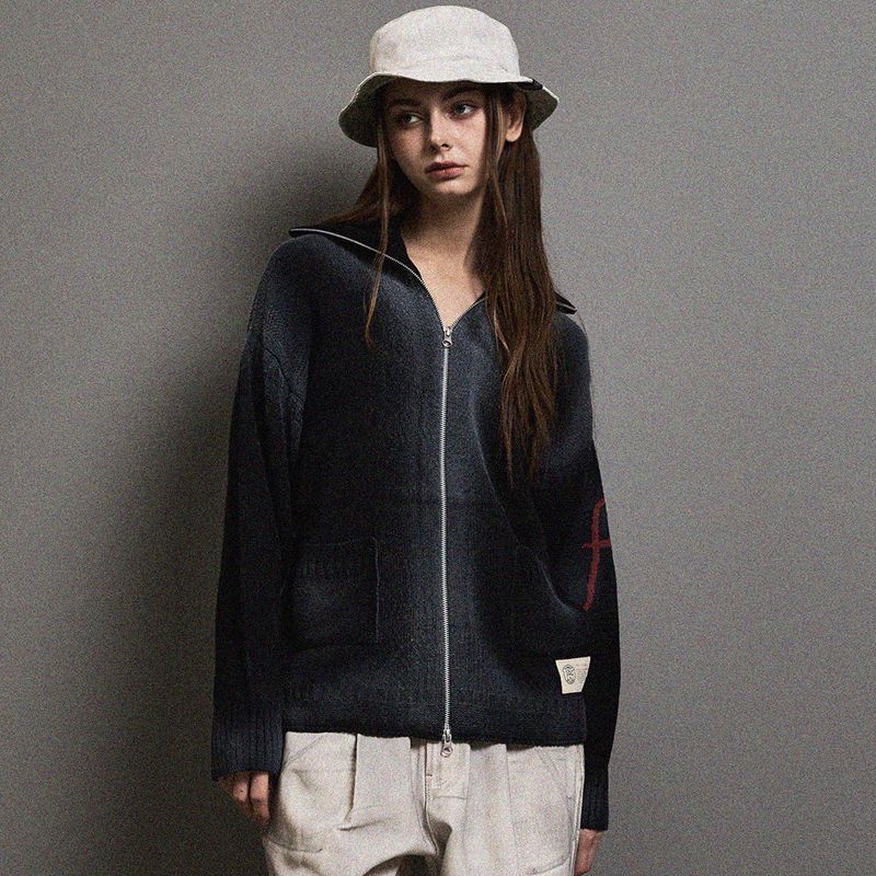 FFEFFSTUDIO（フェフスタジオ）の「Vintage washed F logo zip up cardigan (Black)（）」