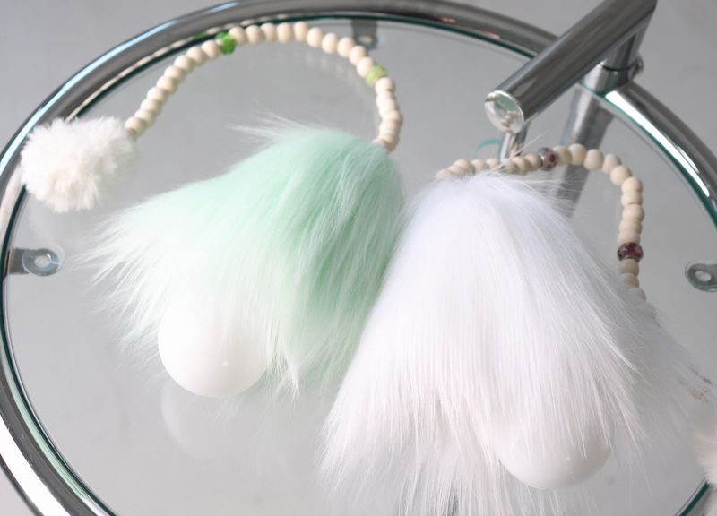 EOHWORKS（エオワークス）の「white hairy light（）」