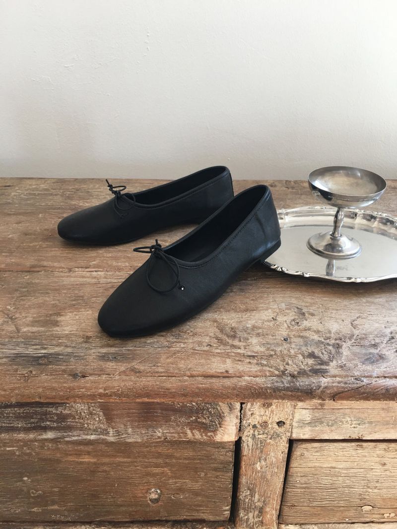 Soft ribbon flats