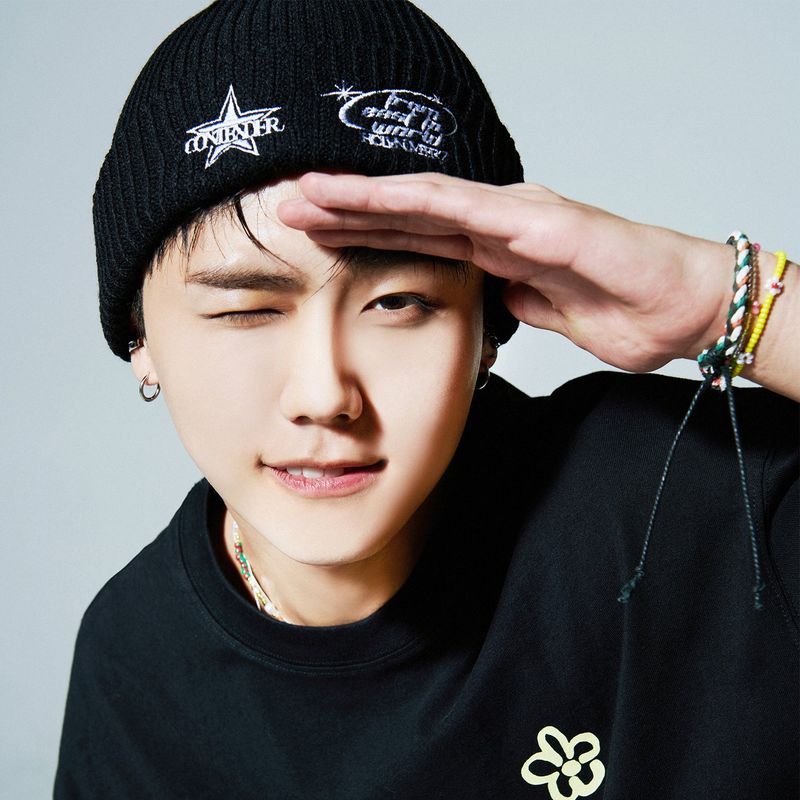 HOLYNUMBER7 X DKZ EMBROIDERY BEANIE_BLACK