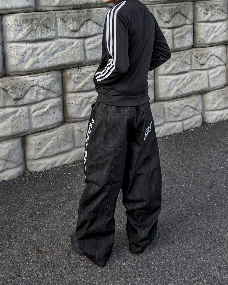 Vector graphic wide denim pants