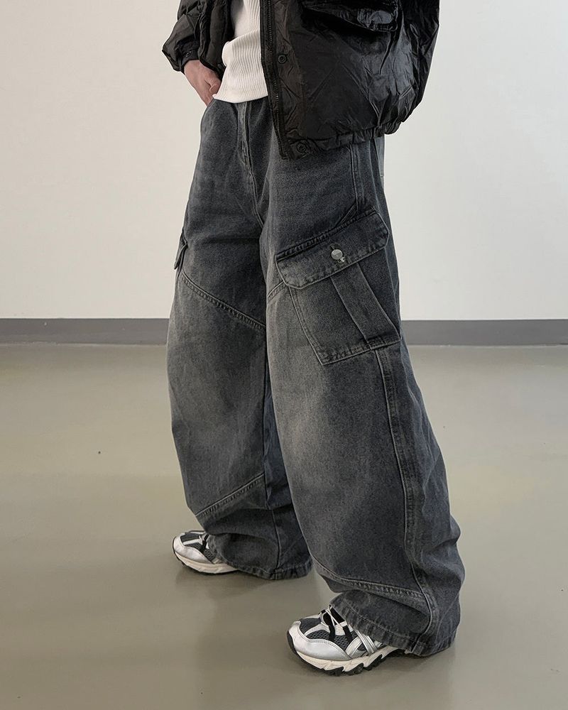 Curt Cut Cargo Wide Denim