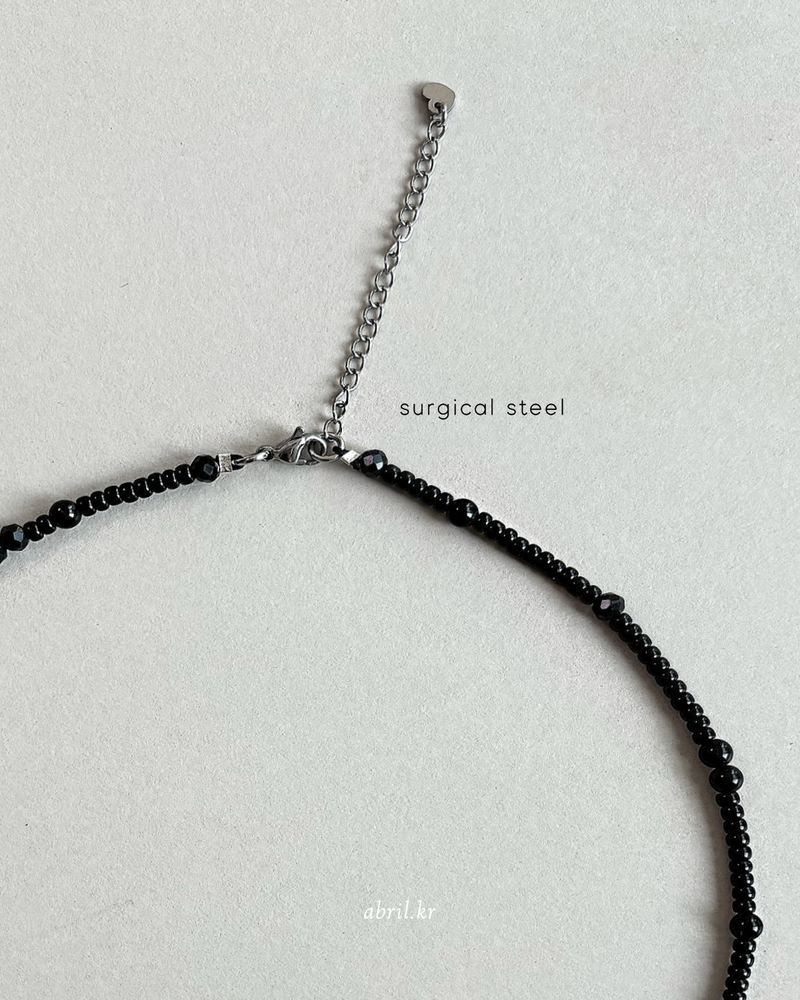 [Matt] Heart Dot Necklace