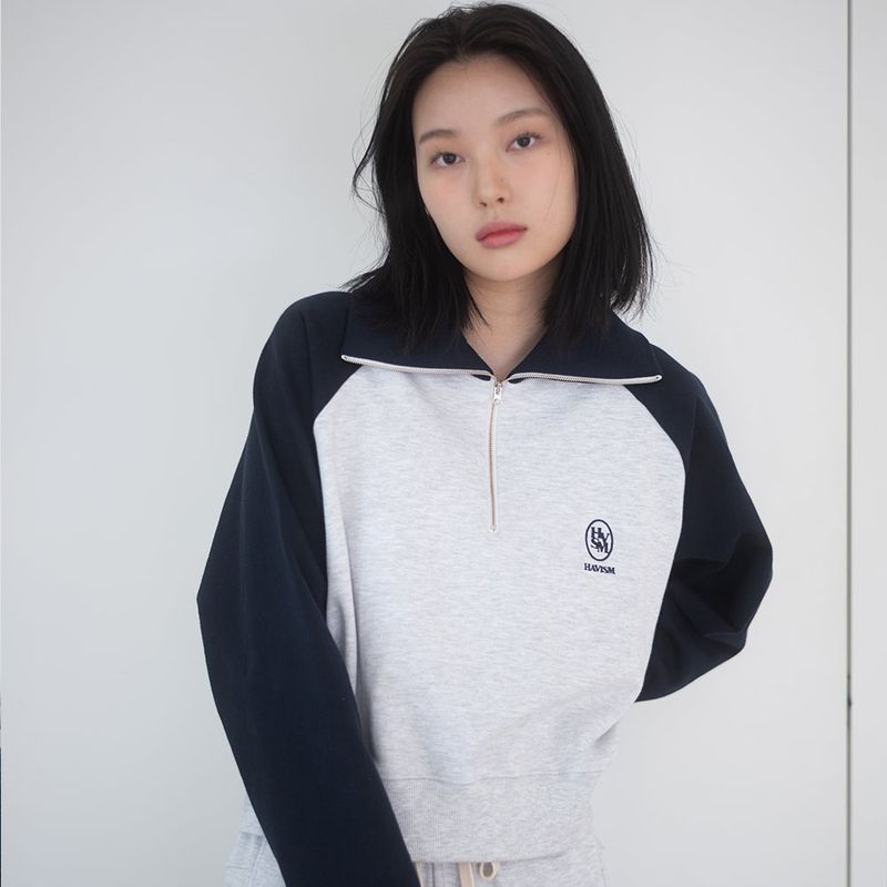 HAVISM（ハヴィズム）の「RAGLAN HALF ZIPUP SWEATSHIRT(NAVY)（Tops）」