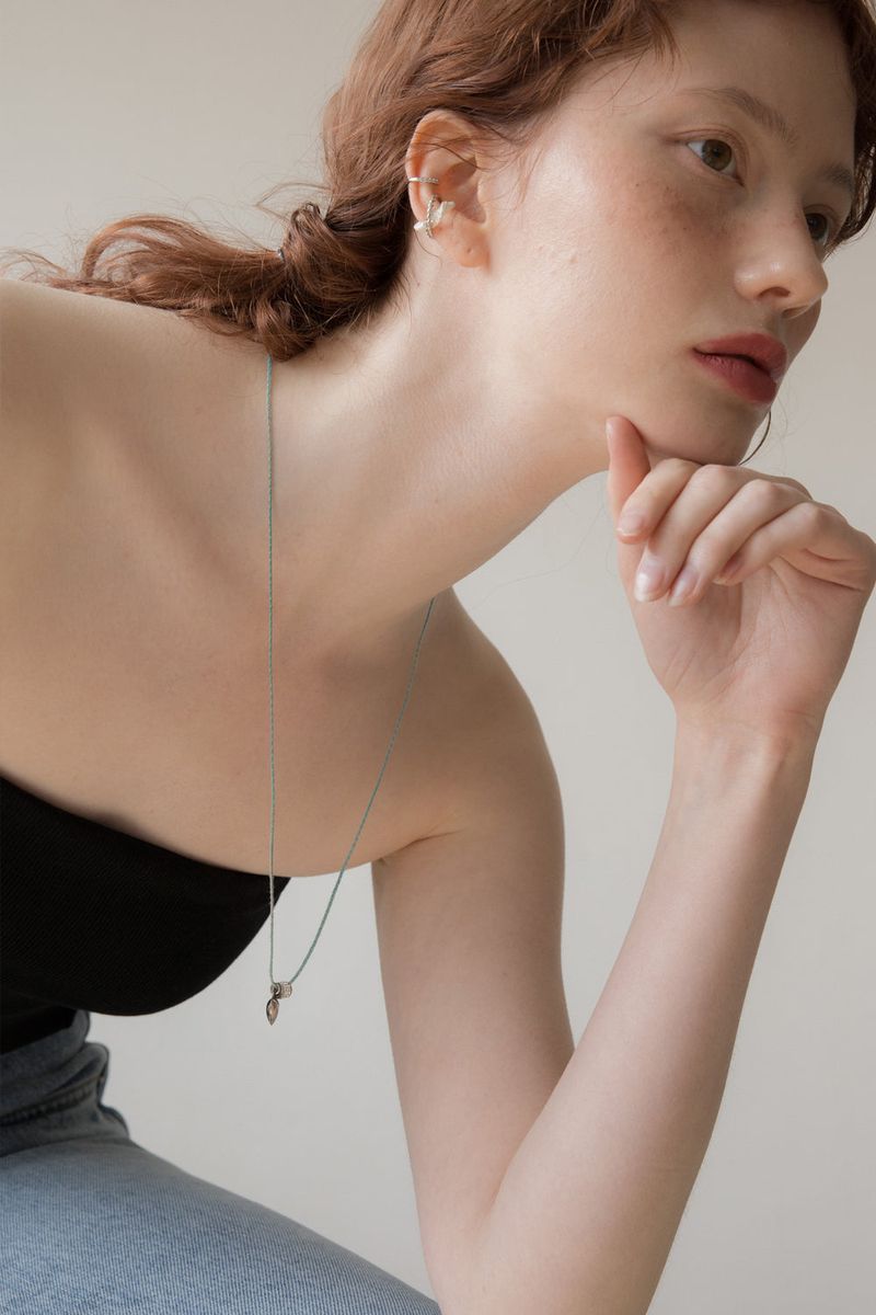 Heart point melange string necklace