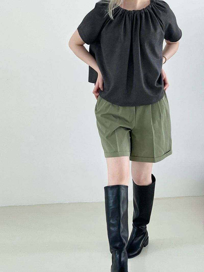 Rollup pintuck mini pants