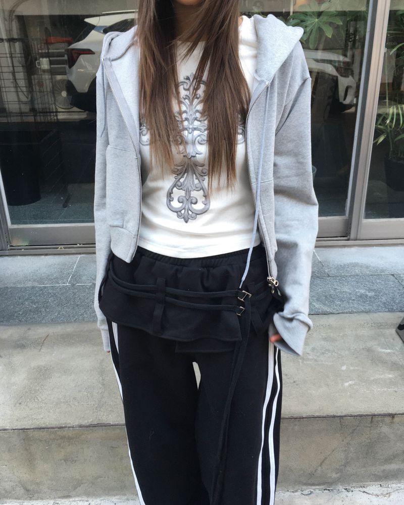 Powder crop hood jumper