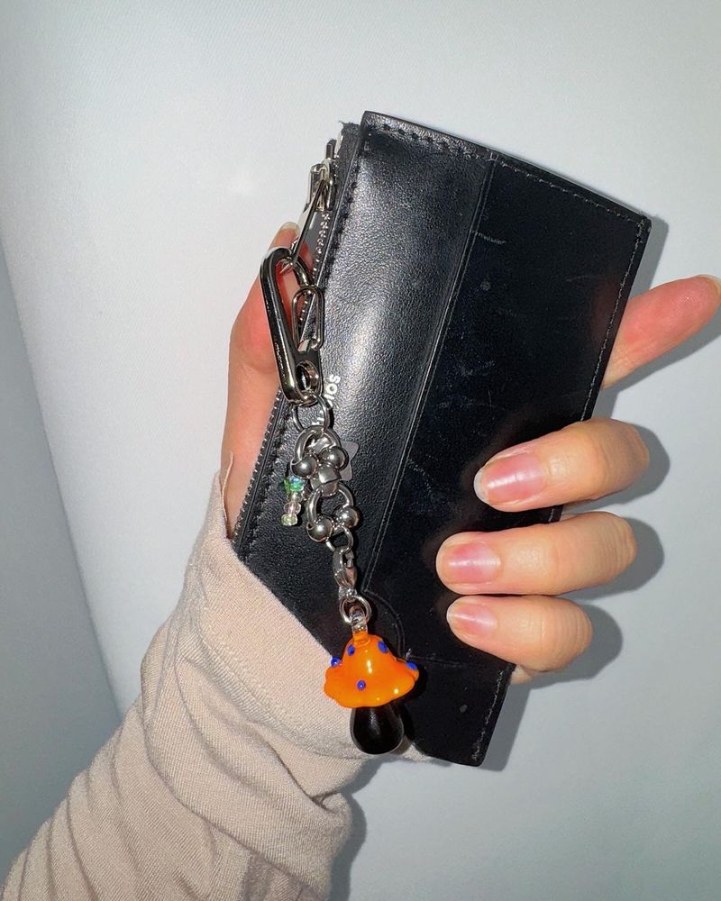 Trippy mushroom keychain.04 (8type)
