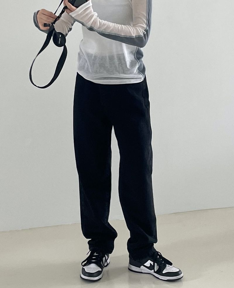 Arco iris（アルコイリス）の「Semi-baggy black denim（Pants）」