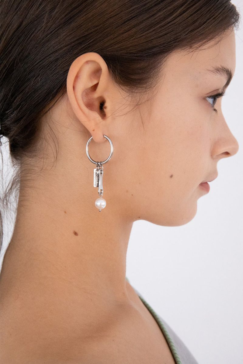 Mix motifs hoop ring unbalanced earring