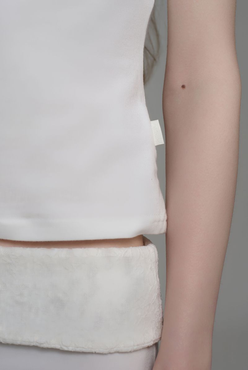 Rose tea lace v top, Ivory
