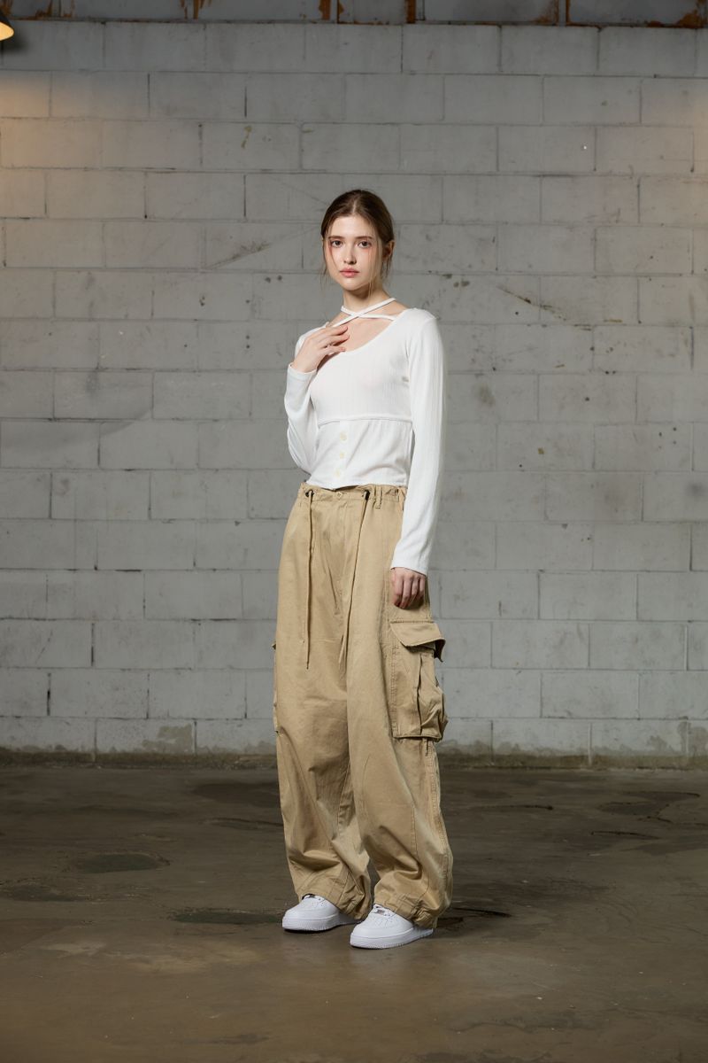 ARO WIDE CAGO PANTS / BIEGE