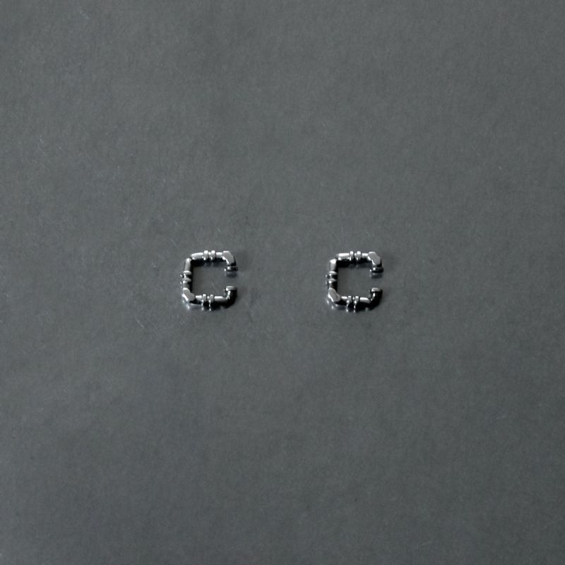 MICRO PIPE PIECES EAR CUFF