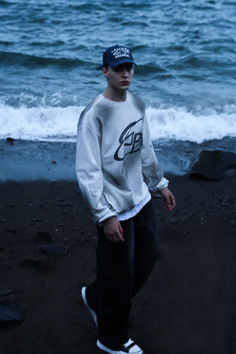 Dirty Washing String Sweatshirt