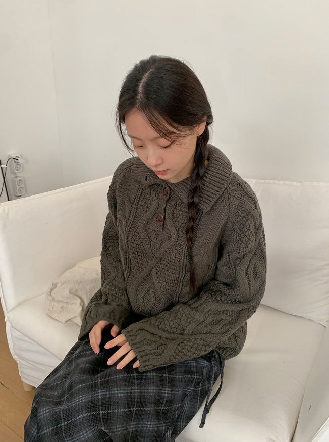 Hyoro Button High Neck Cable Knit