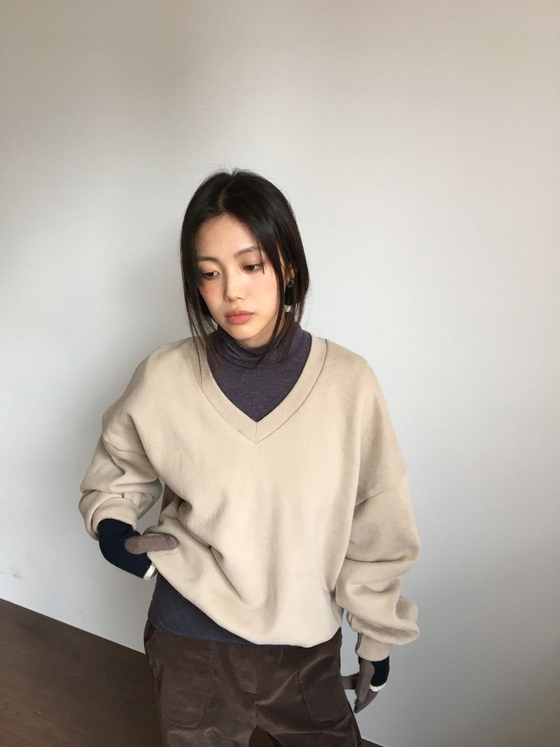 Lilac Peach V-Neck Sweatshirt (5 Colors)