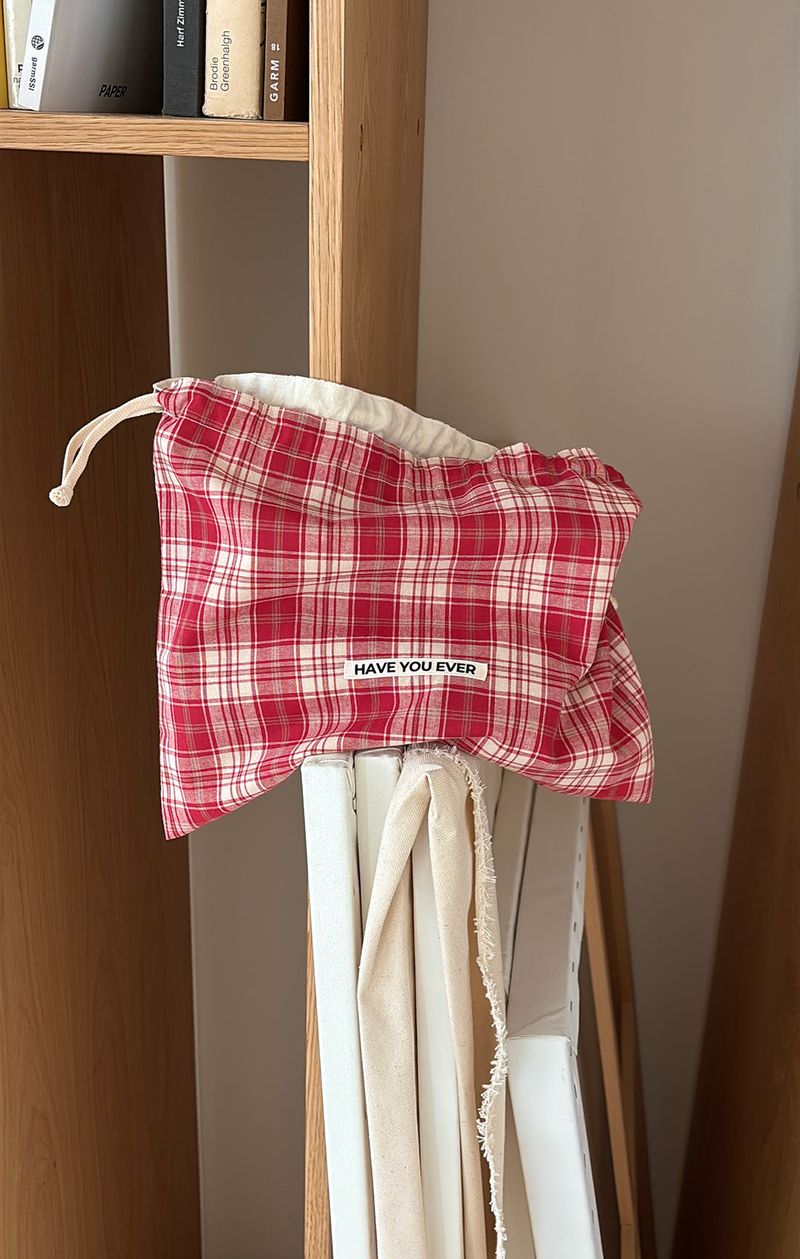 HAVE YOU EVER（ハヴユーエバー）の「Pattern string pouch - red check , S size（Accessories）」