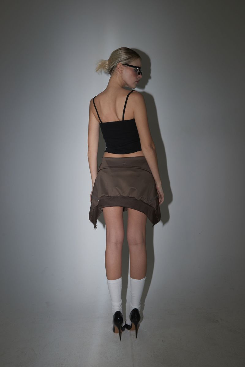 BASIC SLEEVELESS BLACK