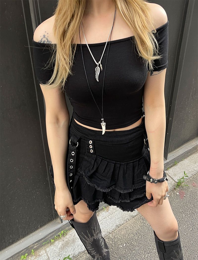 Cropped off-shoulder T-shirt