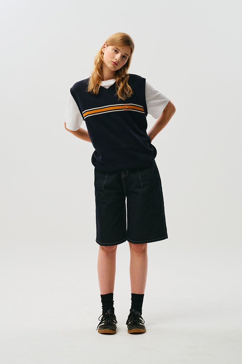 KIRSH（キルシー）の「CONTROL WAIST DENIM BERMUDA WIDE PANTS [DARK NAVY]（Pants）」