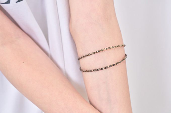  [MADE] TWIST CHAIN BANGLE (GOLD)