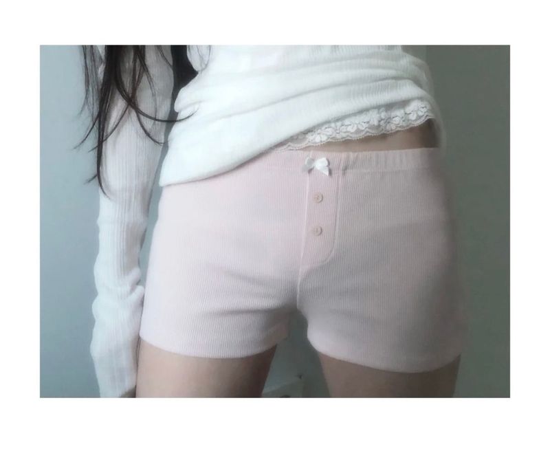 nika shorts