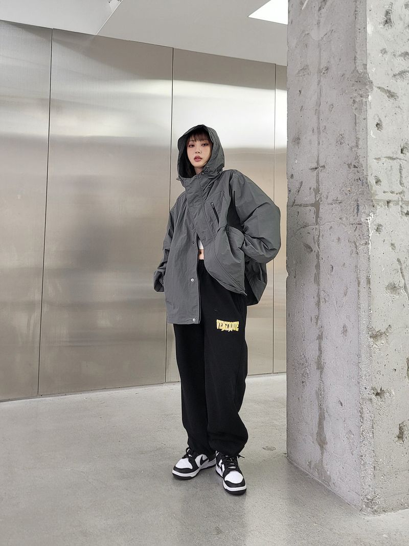 VENTIQUE Arc hood windbreaker