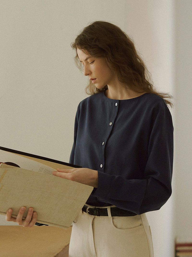 Boatneck plain blouse