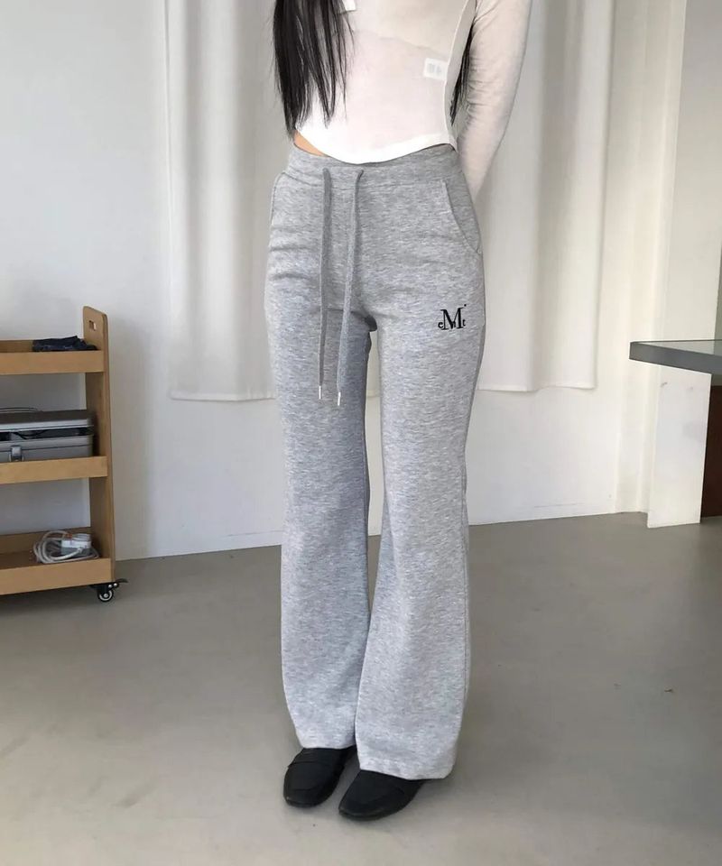 MUCENT（ムセント）の「ラーマ―バンディングブーツカットスウェットパンツ（パンツ）」