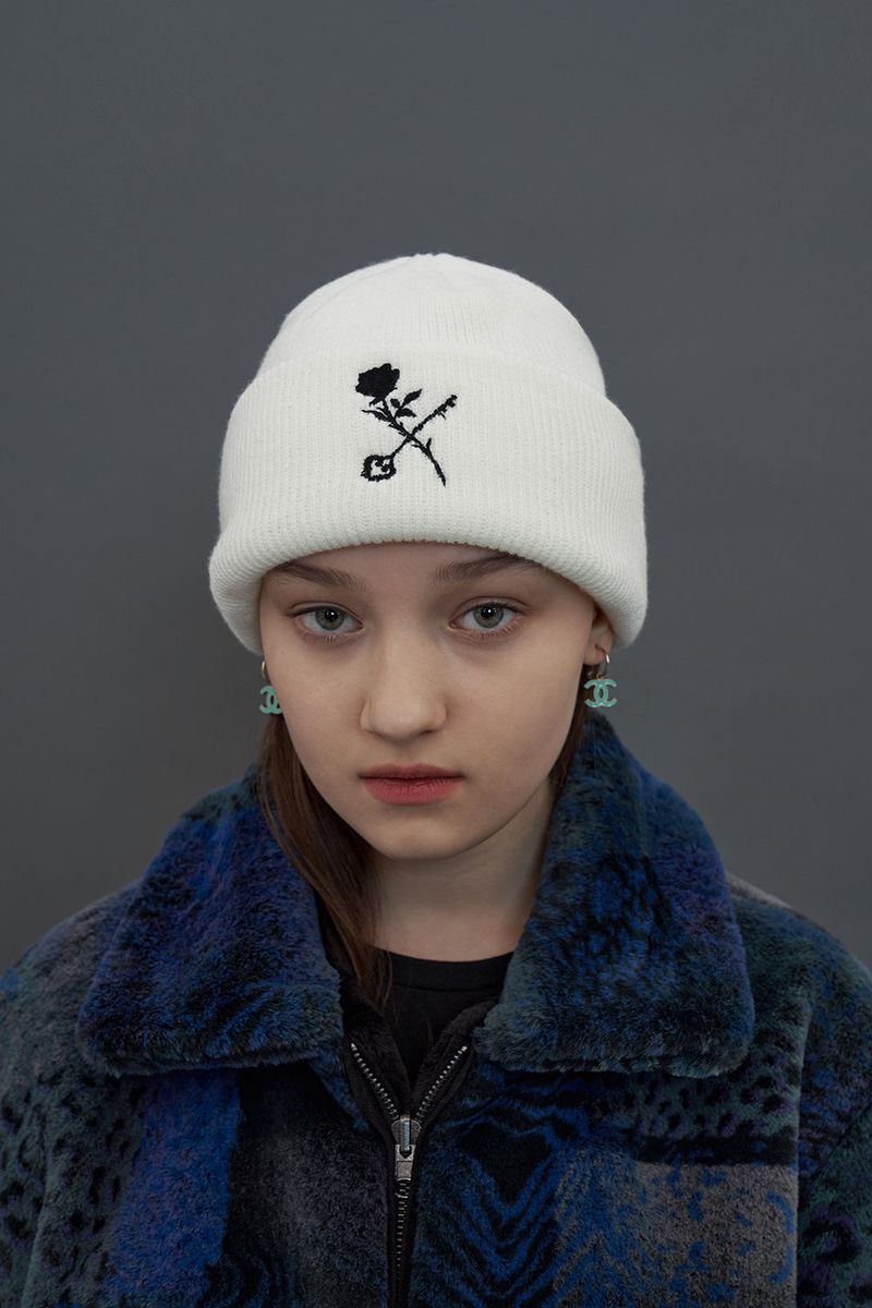 ROSE KNIT BEANIE