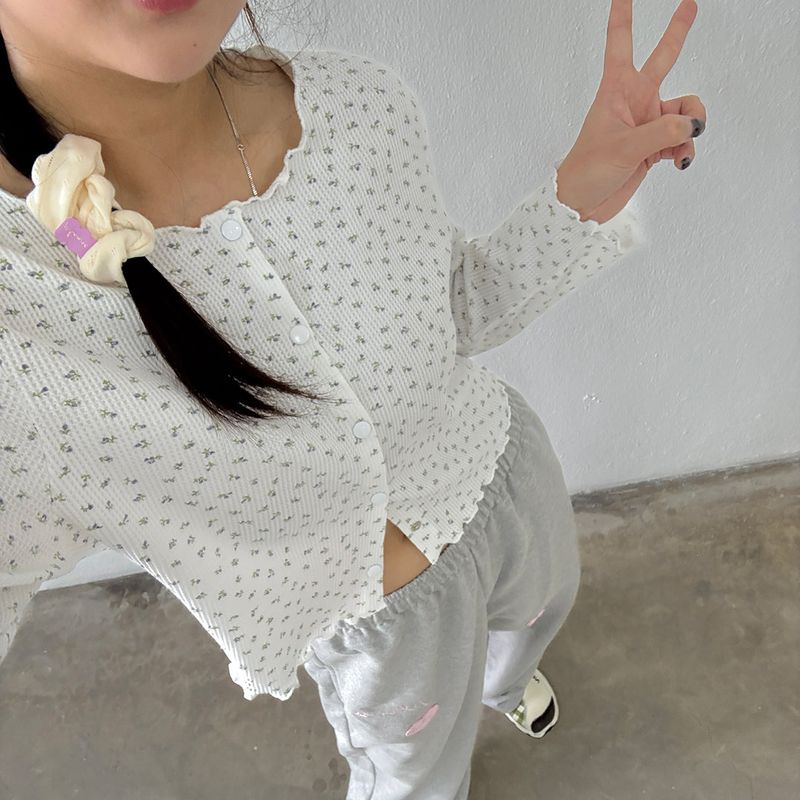JELLYPLEASE（ジェリープリーズ）の「Bacon top | floral print（Tops）」