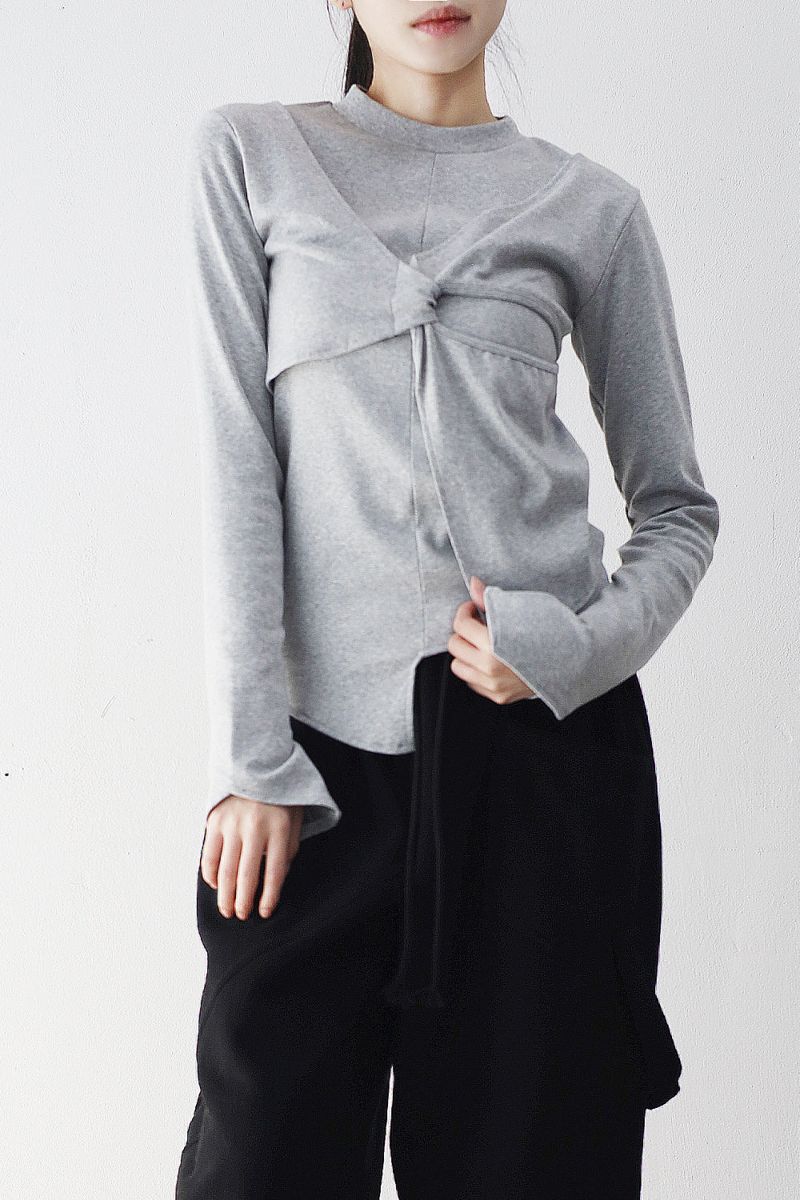 NONCODE(ノンコード)の「ツイストスリットTシャツ(トップス)」