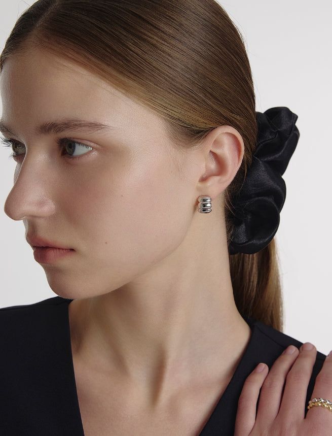 26SS★ Ice Cushion (W) Wide One-Touch Earrings
