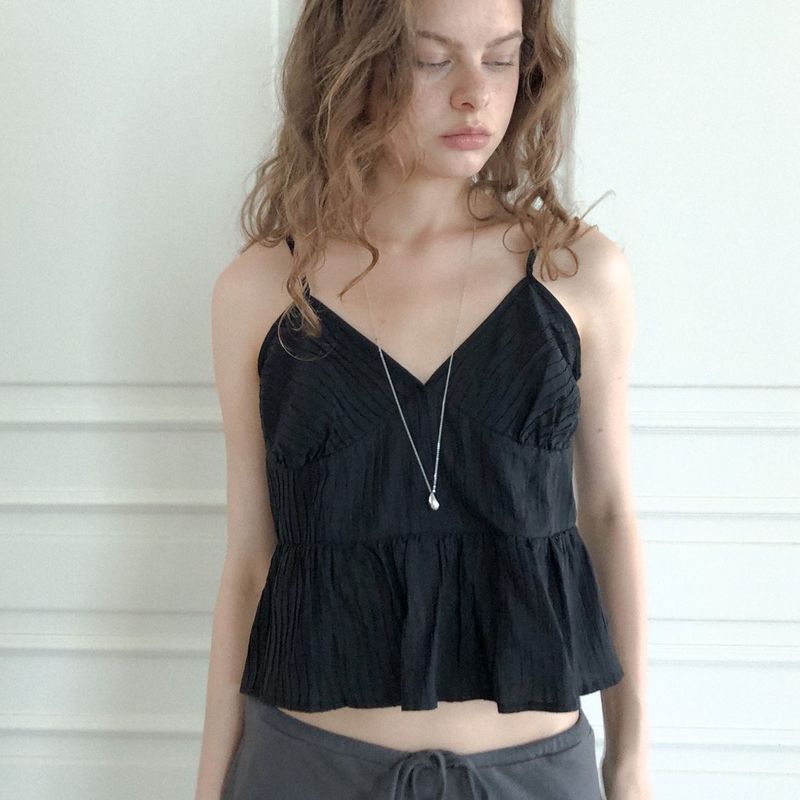 Maga sleeveless blouse (black)
